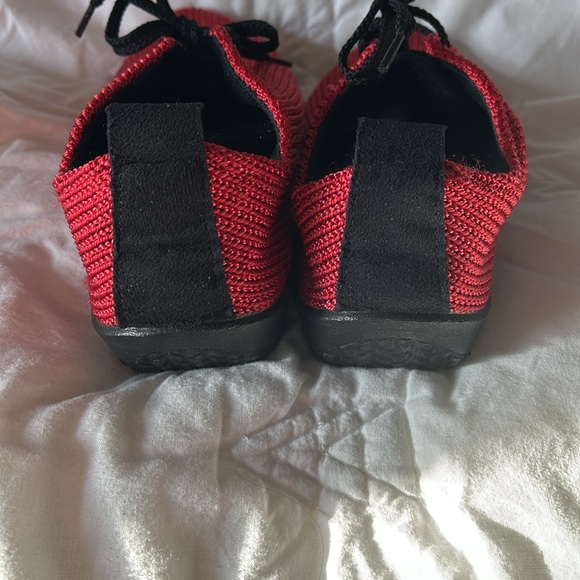 Women’s red A’RCOPEDICO healthy footwear, size 40 - Picture 4 of 9